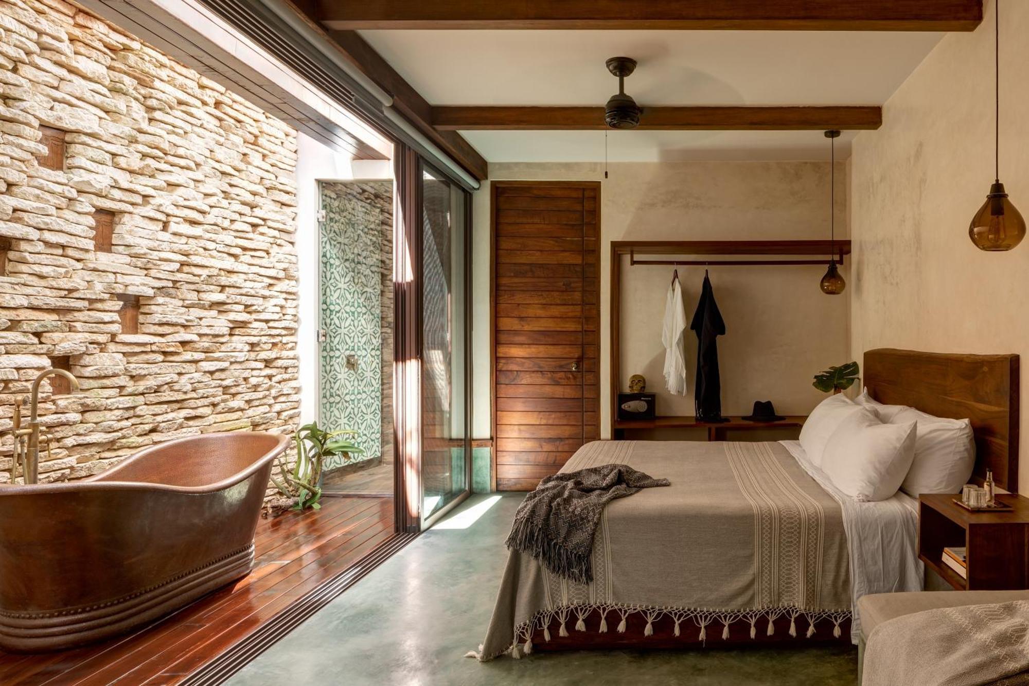 Fantastic 6br Luxury Penthouse 12ppl Rooftop Pool & Bathtub Villa