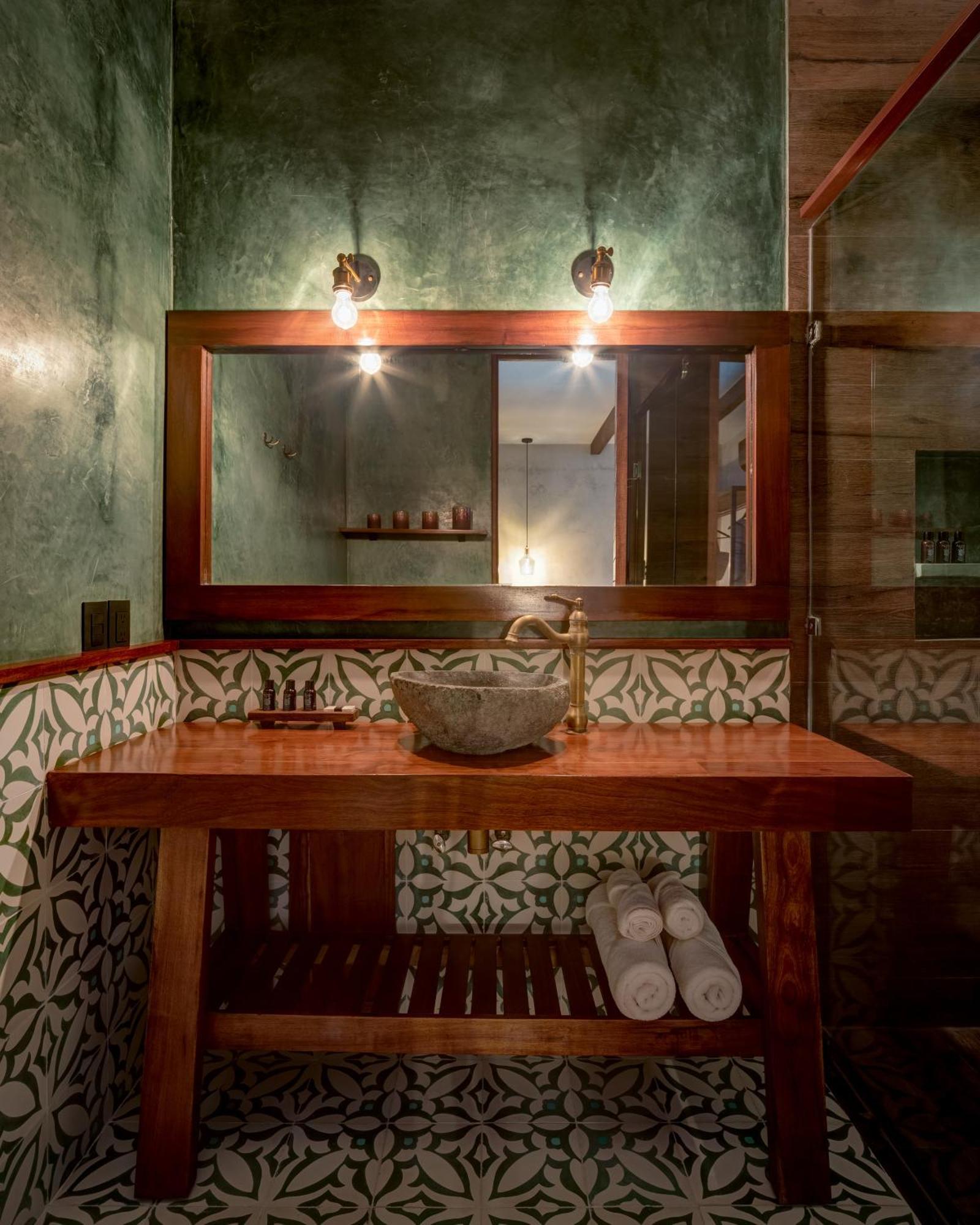Fantastic 6br Luxury Penthouse 12ppl Rooftop Pool & Bathtub Villa *