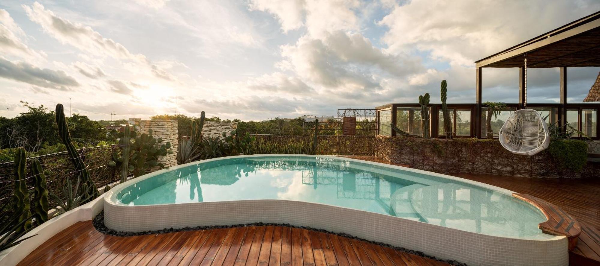 Fantastic 6br Luxury Penthouse 12ppl Rooftop Pool & Bathtub